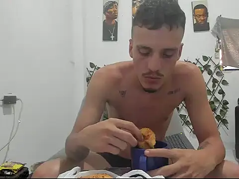 Latins_Boss live cam on StripChat