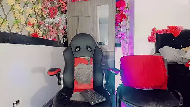 Thiara_veky_ webcam