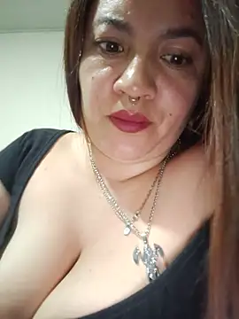 samm_curvy live cam on StripChat