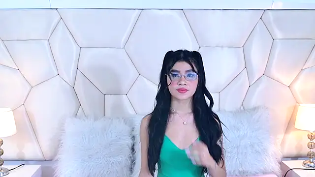 OliviaDiaz live cam on StripChat