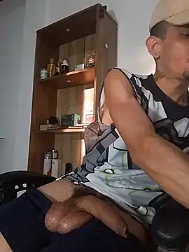 LatinBeast26cm live cam