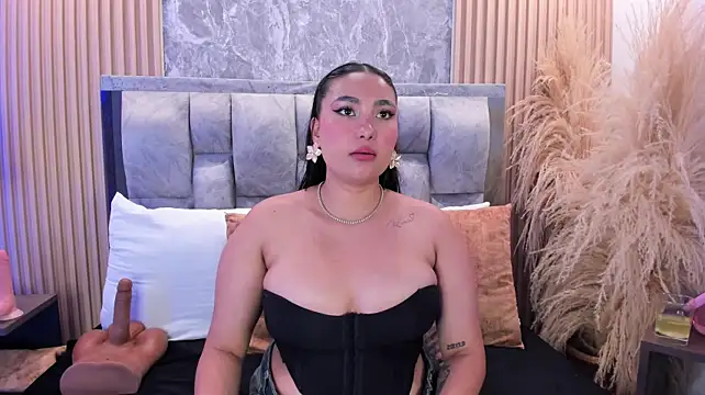 Sulay_Kim live cam on StripChat
