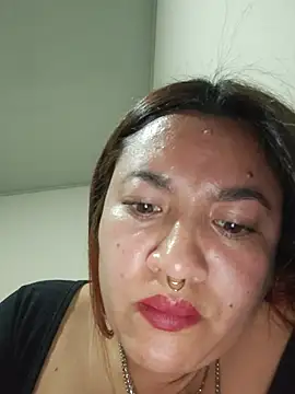samm_curvy live cam on StripChat