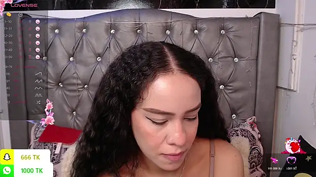 LAILAGUMMY live cam on StripChat