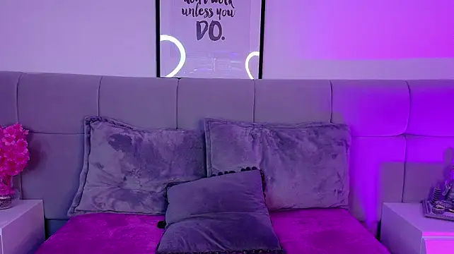 Nicolee_Saint