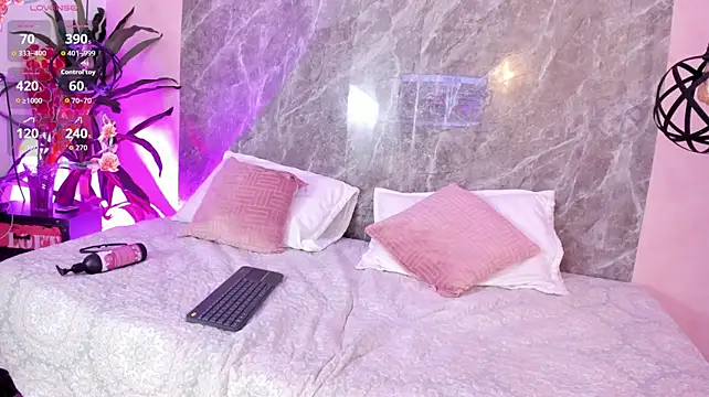 Meg_Stein live cam preview