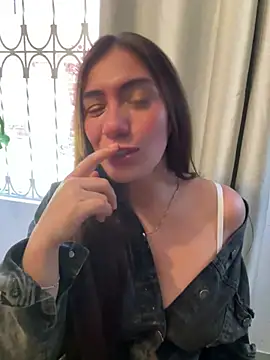 emmily_d (Ask my age) - deep-throating with torso