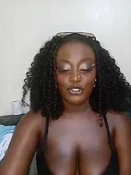 cocoluxe (F teen) - Tongue out😃spit on boobs..fuck dild💦❤️
