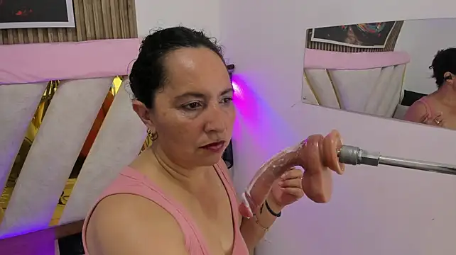 Luna_Naughty1