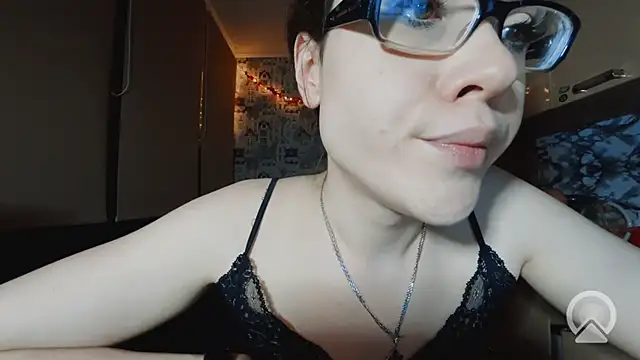 Модель: RachelSav