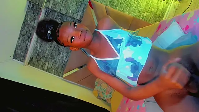 Keily_Tsx1