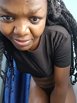Black_prettty live cam on StripChat