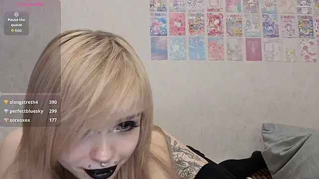 emodreamgirl live cam on StripChat