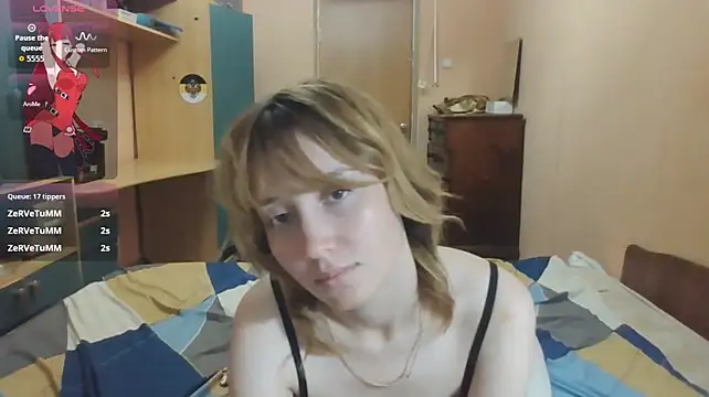 lizamillss live cam on StripChat