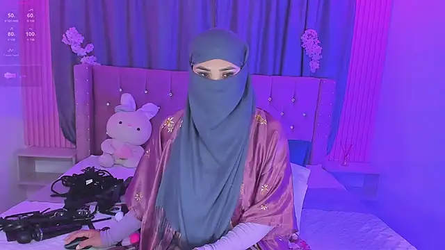 Nayla-Mouna live cam on StripChat