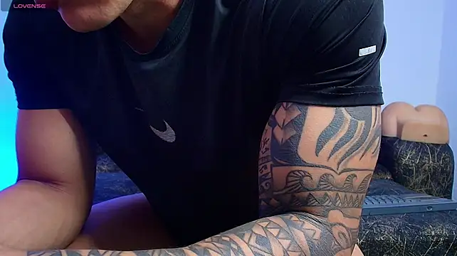 BrayaanFit live cam on StripChat