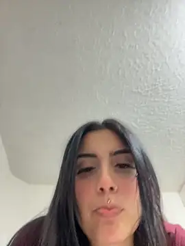 Lucy_699 webcam