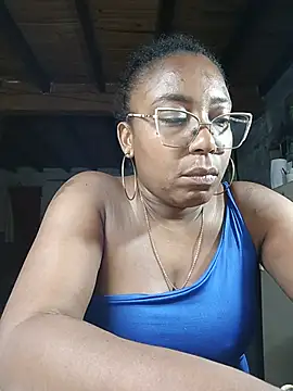 ChanneldelaCroix live cam on StripChat