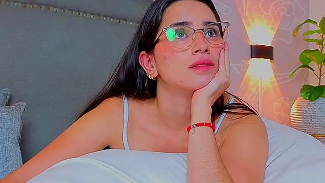 angelica_dymond