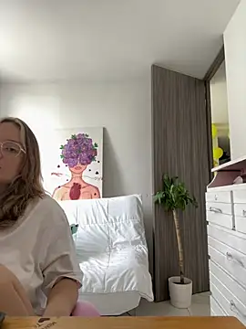 Sara_Cute23
