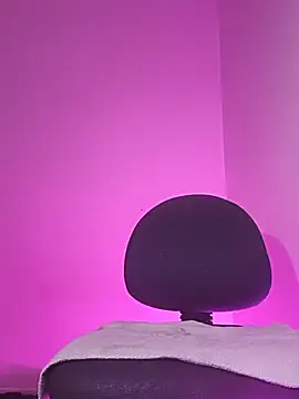 Tefannyy_ live cam on StripChat