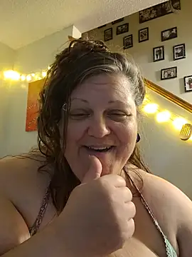 ticklesquirt live cam on StripChat
