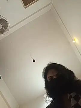 MARATHISWEETGIRL live cam on StripChat