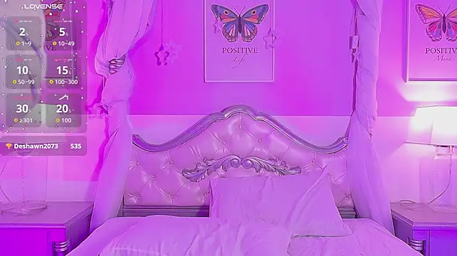 NatashaMiiller live cam on StripChat