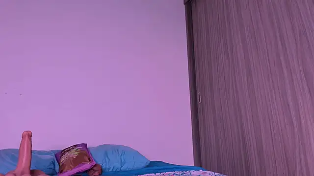 dreamsussi live cam on StripChat