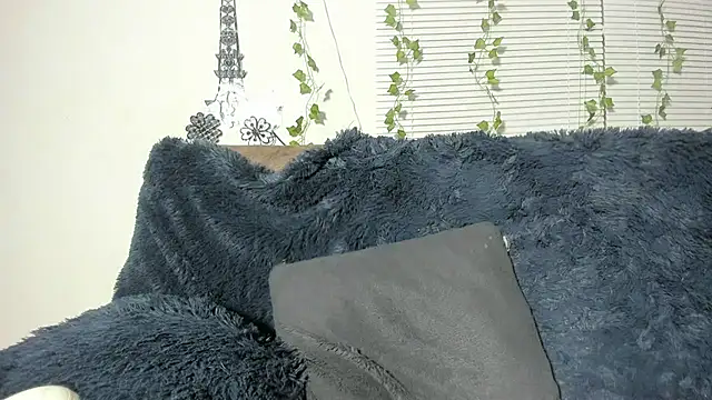 Lala_fluffy live cam on StripChat