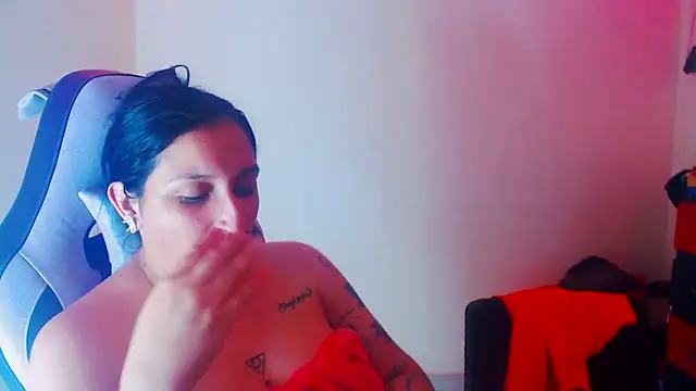 liz_dirty live cam on StripChat