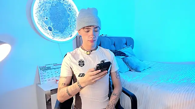 Timothy_ros live cam on StripChat