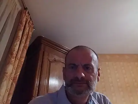 Chnrt live cam on StripChat