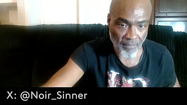 sinnernoir live cam on StripChat