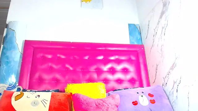 LoloQueen5 live cam on StripChat