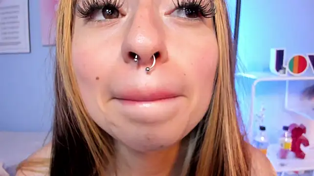 AnnyCotton live cam on StripChat