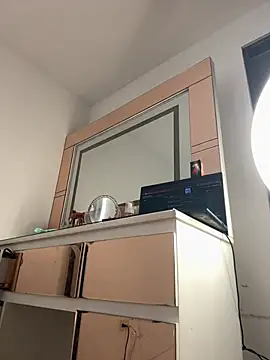 Jenn_Layton