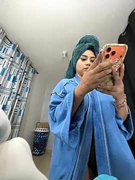 Monica17 webcam