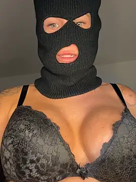 miss_nera (Ask my age) - 10 vollen Zielen fällt die Maske im Ex