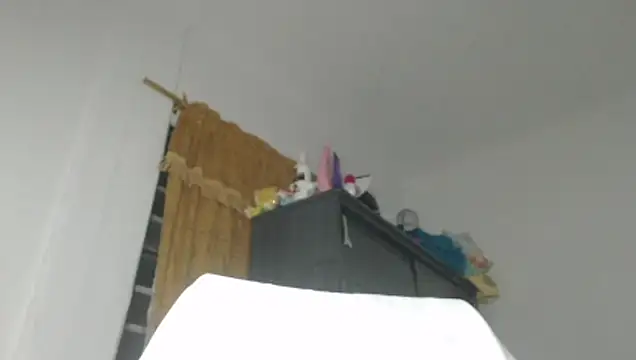 adrixxx38 live cam on StripChat
