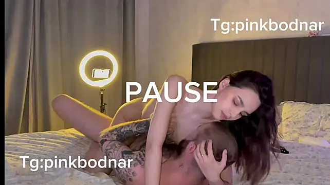 pinkbodnar_ live cam on StripChat