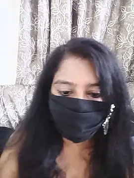RaatkiRaani69 live cam on StripChat