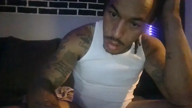 BigWayneBabyXXX live cam on StripChat