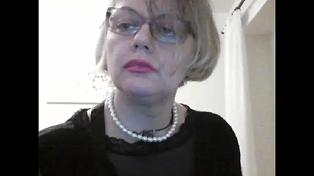 Francesca57 live cam on StripChat