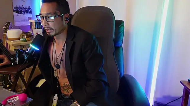 Ghost11_11 live cam on StripChat