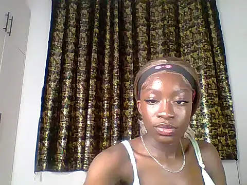 Nadama live cam on StripChat