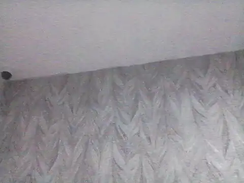 Minarouge12 live cam on StripChat