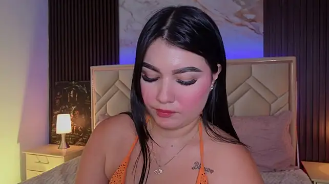 MiaaFarrel live cam on StripChat