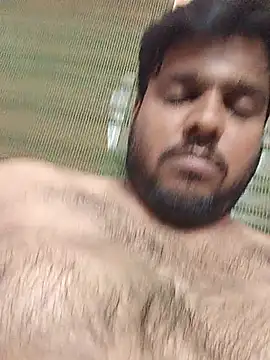 Cutehornyyboiy webcam