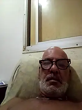 Milwokee live cam on StripChat